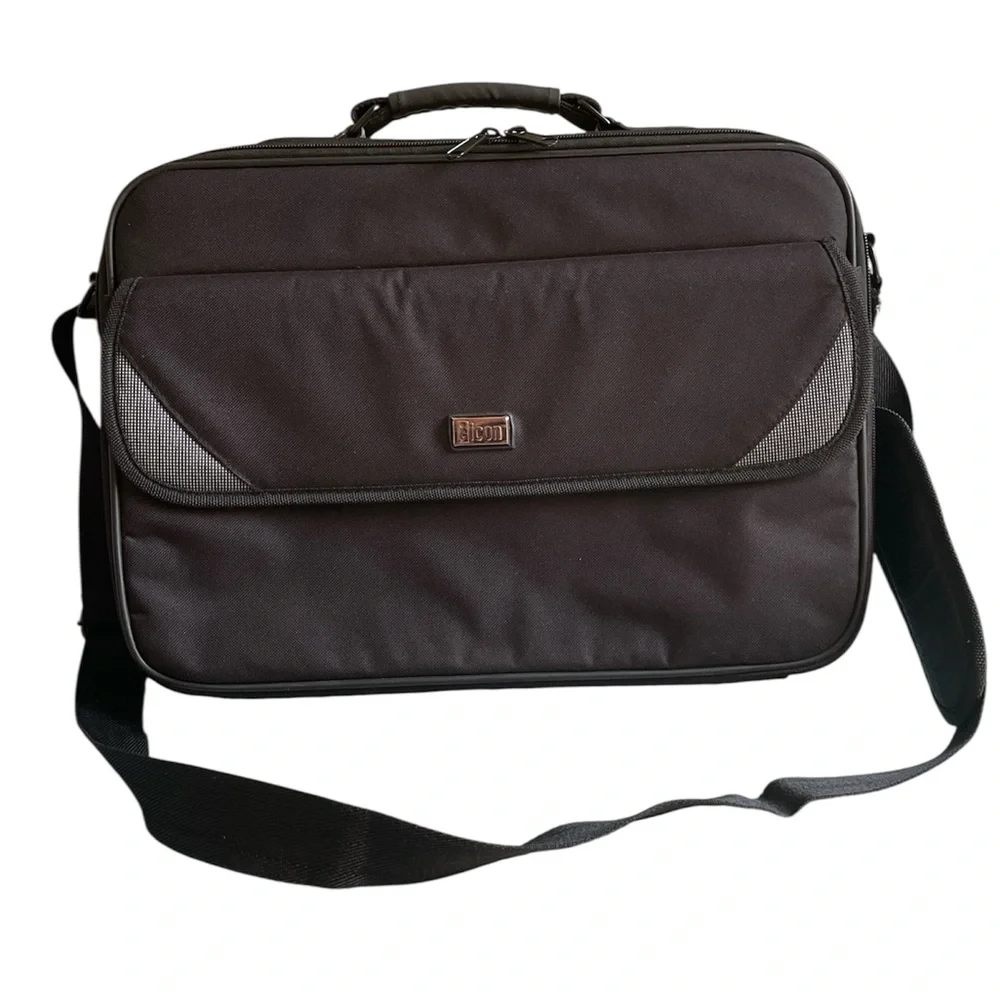 Icon Computer Bag – Black – 15” x 11” x 2” unisex pre owned